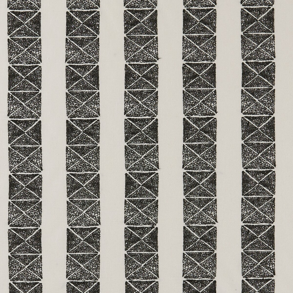 Bw1013 fabric in black/white color - pattern F0885/01.CAC.0 - by Clarke And Clarke in the Clarke &amp; Clarke Black + White collection