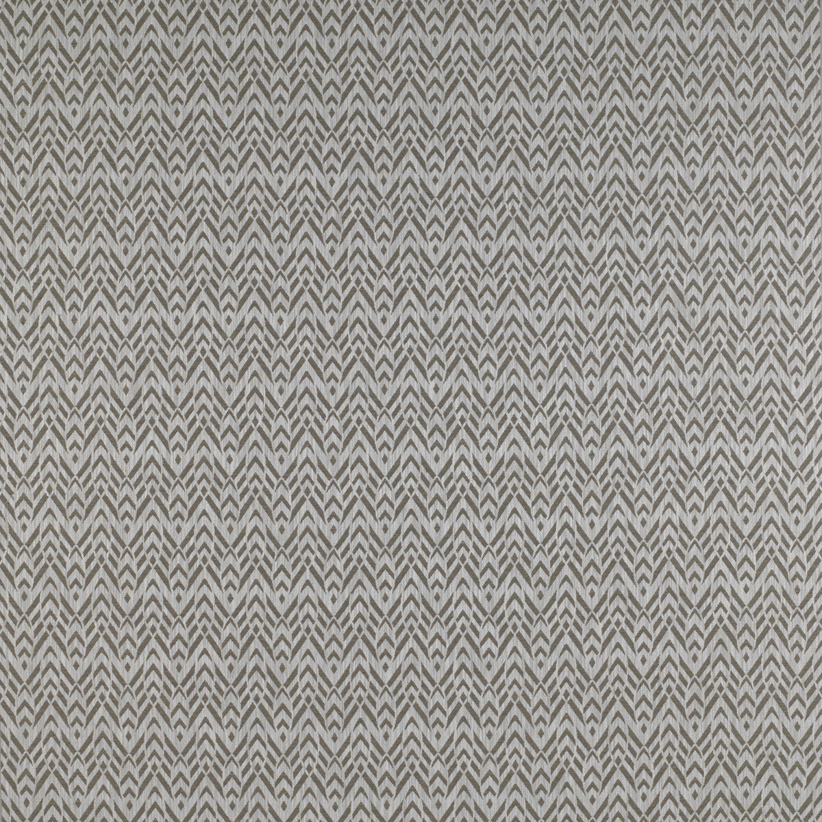 Cervantes fabric in lino color - pattern GDT5200.006.0 - by Gaston y Daniela in the Madrid collection