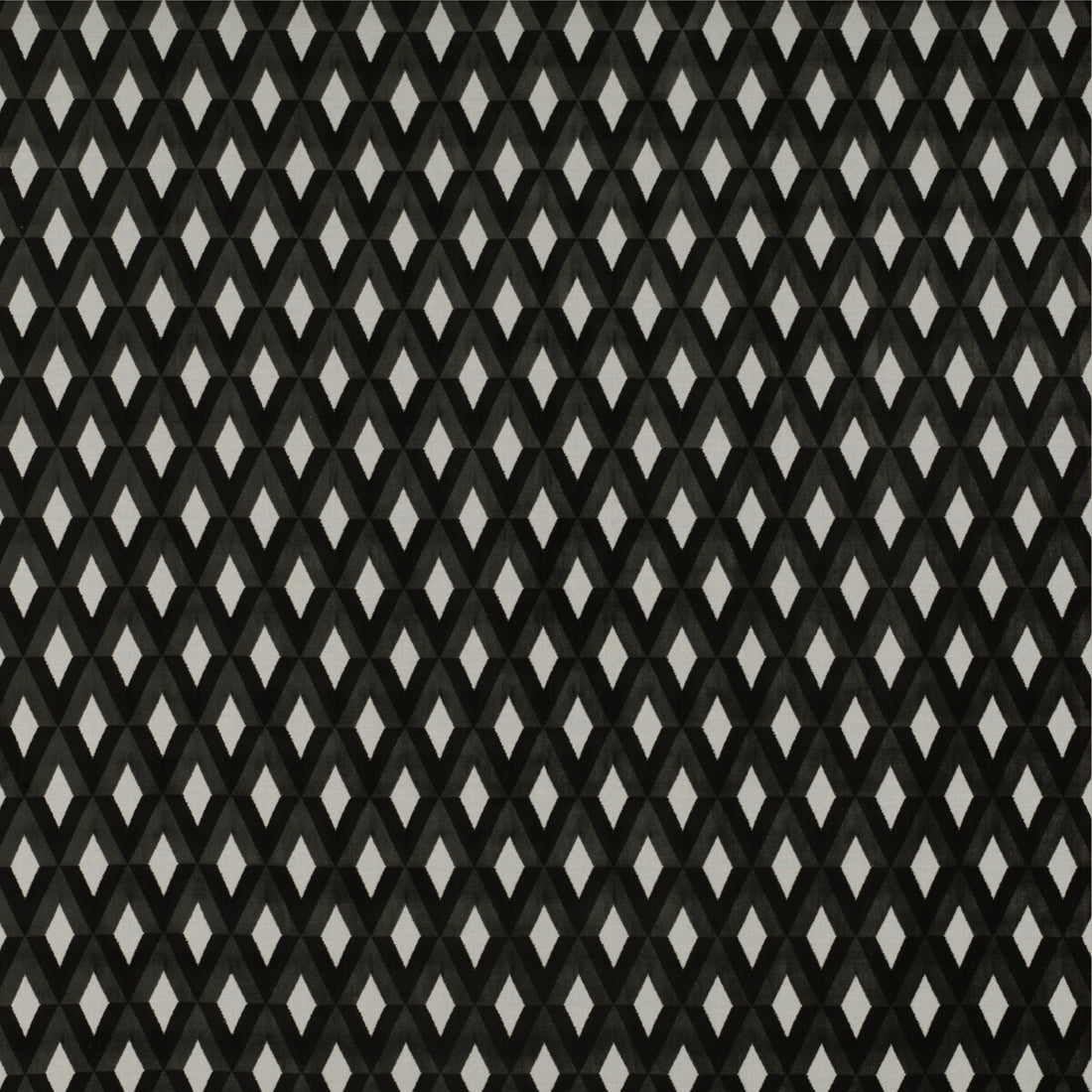 San Piero fabric in blanco/onyx color - pattern GDT5342.001.0 - by Gaston y Daniela in the Tierras collection