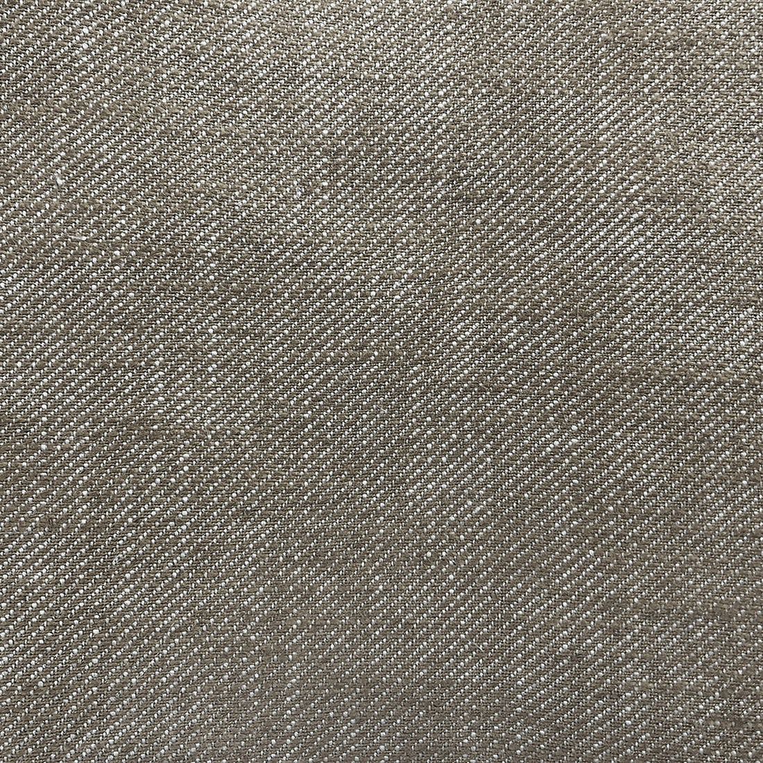 Hisa fabric in gris color - pattern GDT5639.007.0 - by Gaston y Daniela in the Gaston Japon collection