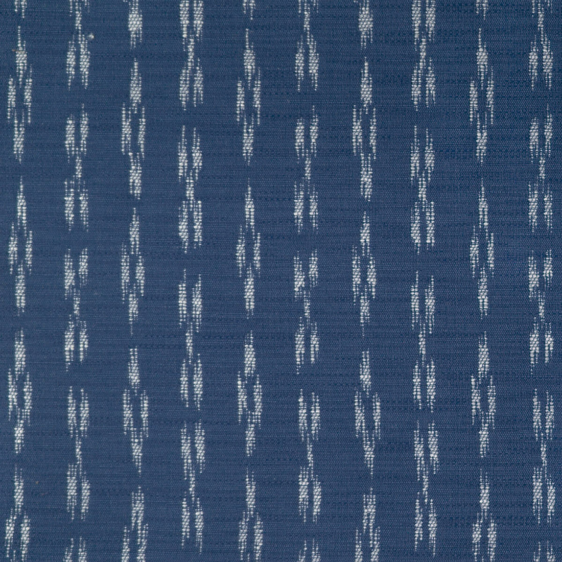 Yoko fabric in azul color - pattern GDT5647.004.0 - by Gaston y Daniela in the Gaston Japon collection
