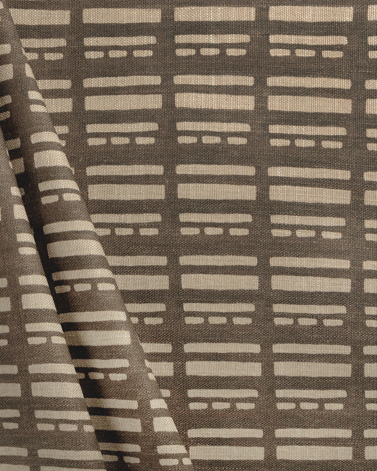 Sift fabric in Espresso/Cream color - pattern number GWF-3844.1621.0 - by Lee Jofa Modern in the Kelly Wearstler Tela collection