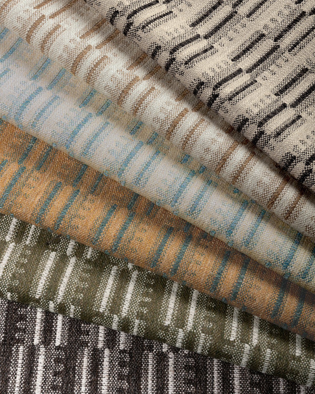 Stratum fabric in Bone/Sandstone color - pattern number GWF-3848.1601.0 - by Lee Jofa Modern in the Kelly Wearstler Tela collection