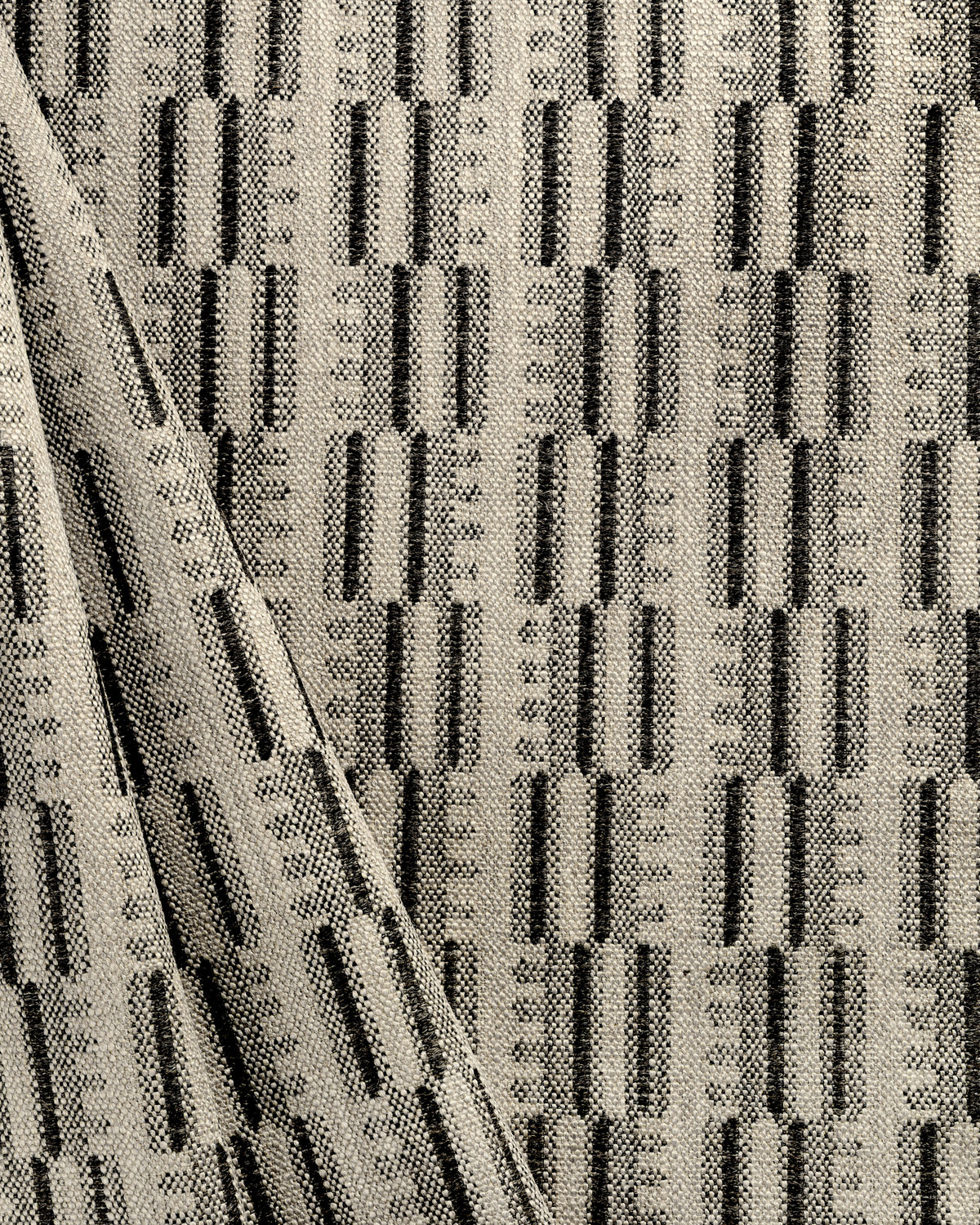 Stratum fabric in Oyster/Smoke color - pattern number GWF-3848.1621.0 - by Lee Jofa Modern in the Kelly Wearstler Tela collection