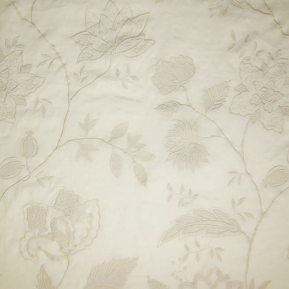 Patna fabric in ivory color - pattern number HS 00021992 - by Scalamandre in the Old World Weavers collection