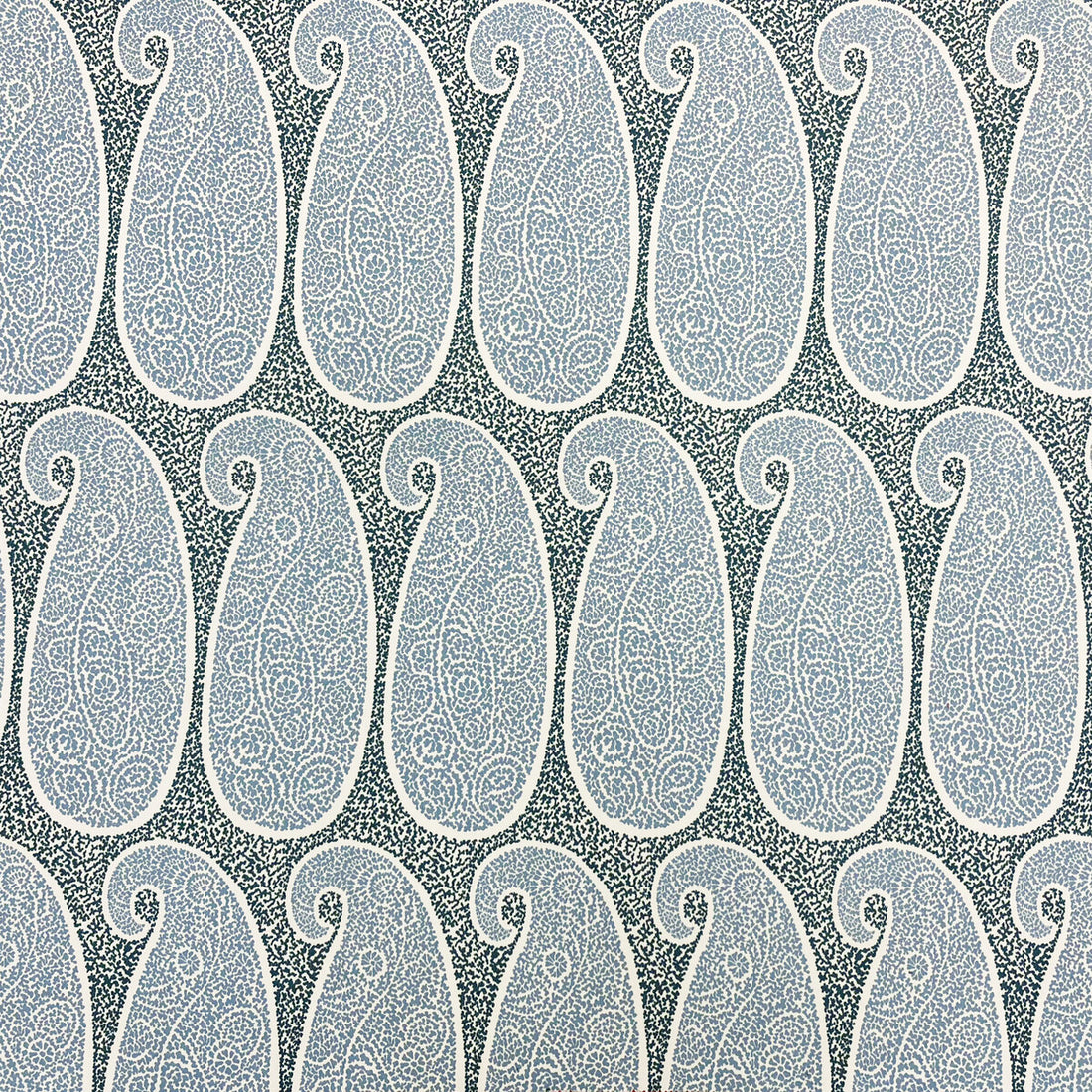 Yaiza fabric in azul color - pattern LCT1023.006.0 - by Gaston y Daniela in the Lorenzo Castillo V collection