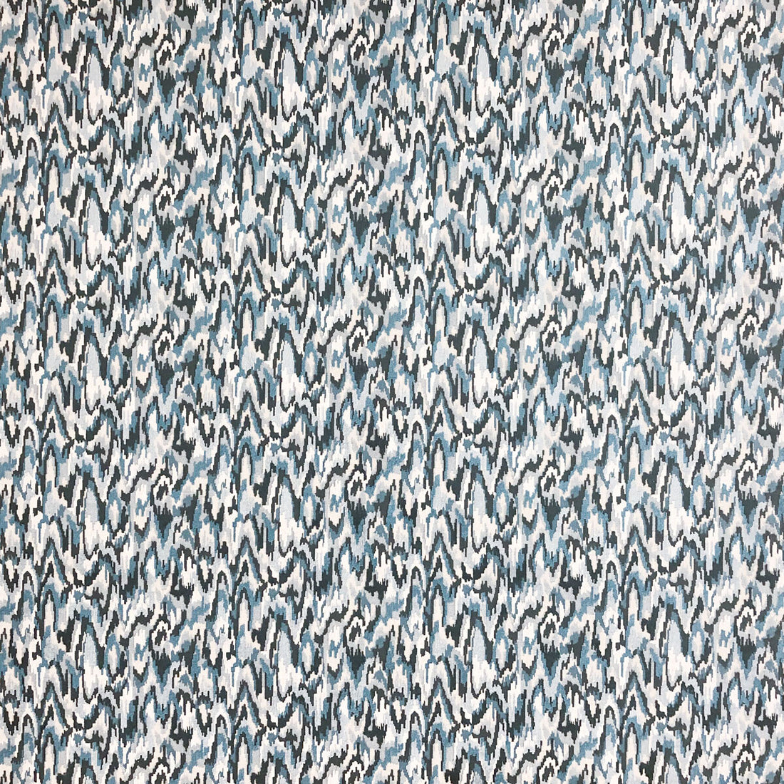 Teodora fabric in azul color - pattern LCT1064.003.0 - by Gaston y Daniela in the Lorenzo Castillo VI collection