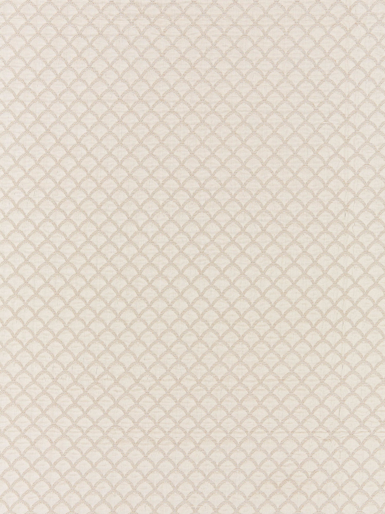 Scallop Weave fabric in oyster color - pattern number SC 000127137 - by Scalamandre in the Scalamandre Fabrics Book 1 collection