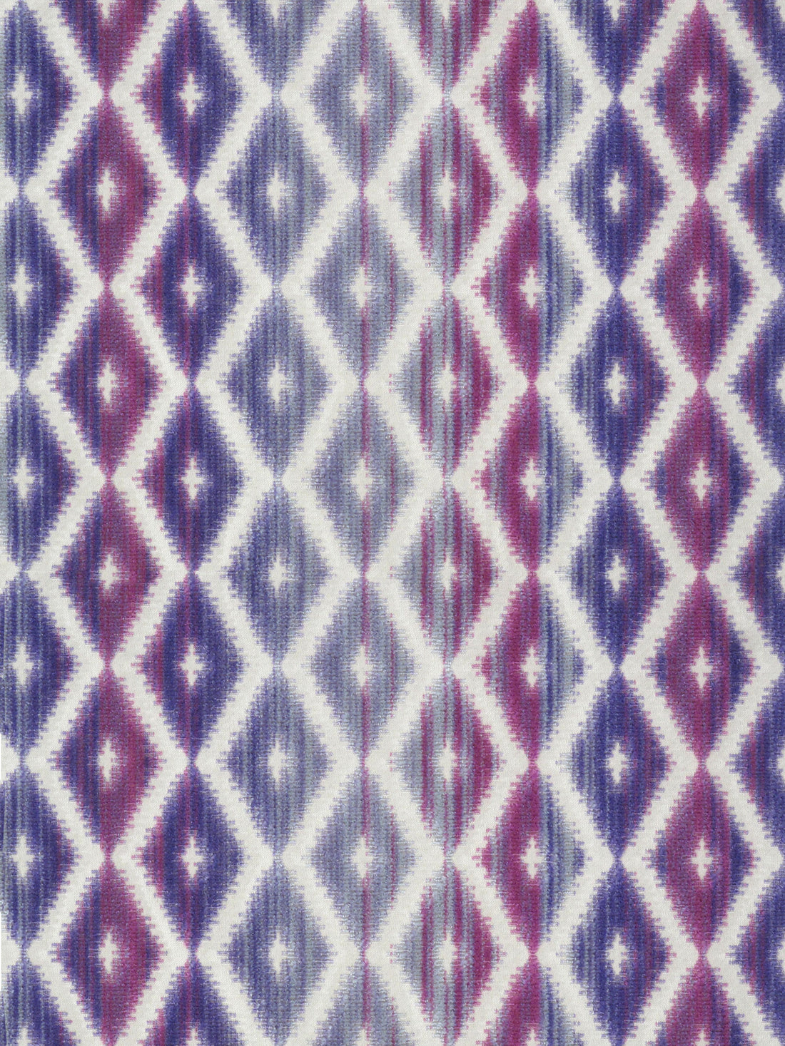 Diamantina fabric in lilac color - pattern number SI 00111316 - by Scalamandre in the Old World Weavers collection