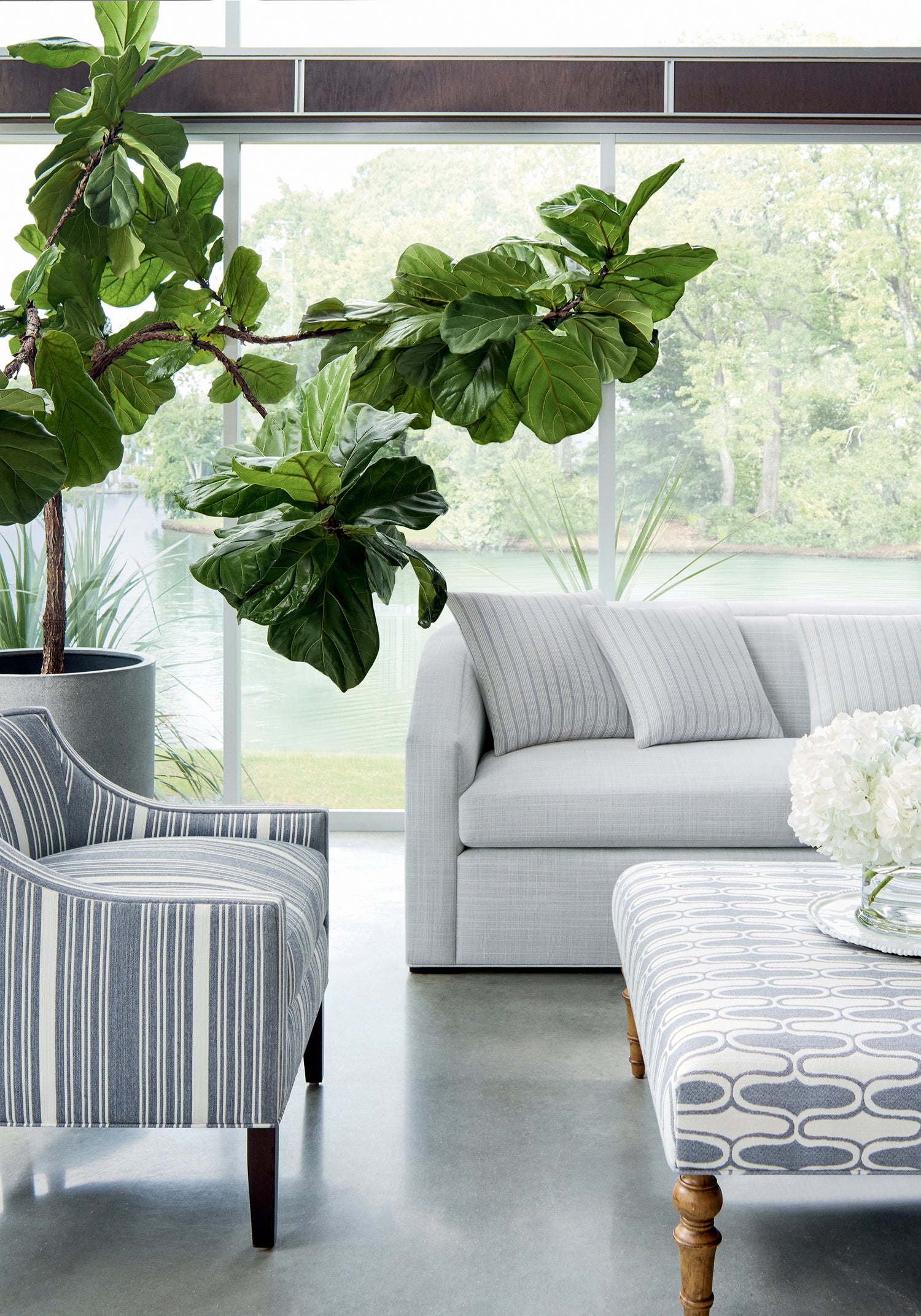 Bench Upholstered  in Saraband fabric in horizon color - pattern number W8529 - by Thibaut in the Villa collection